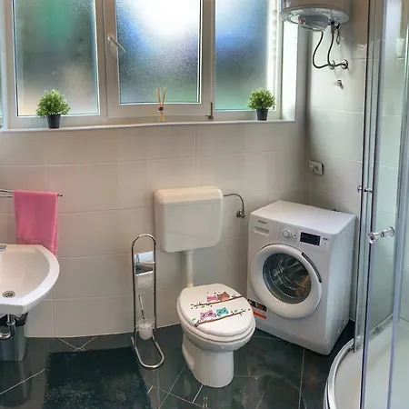 Lea Mataija Apartman *