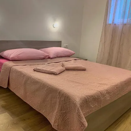 Lea Mataija Apartman *